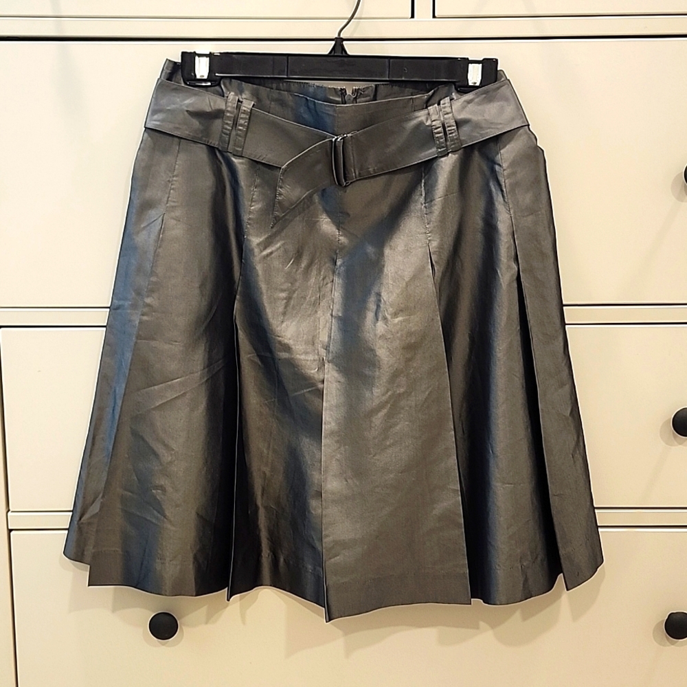 Kenneth Cole slate grey pleated skirt, size 4.